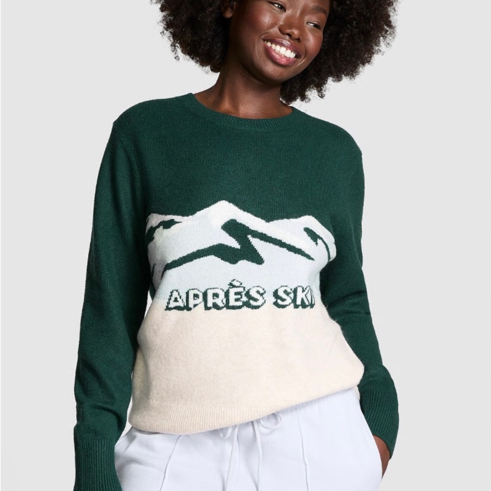 Dark Green and Cream 'Après Ski' Crewneck Sweater